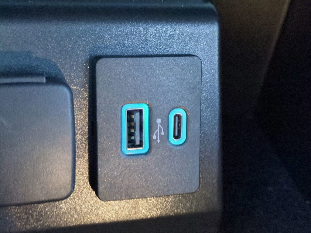 Thumbnail: 2022 Ford Explorer - 21