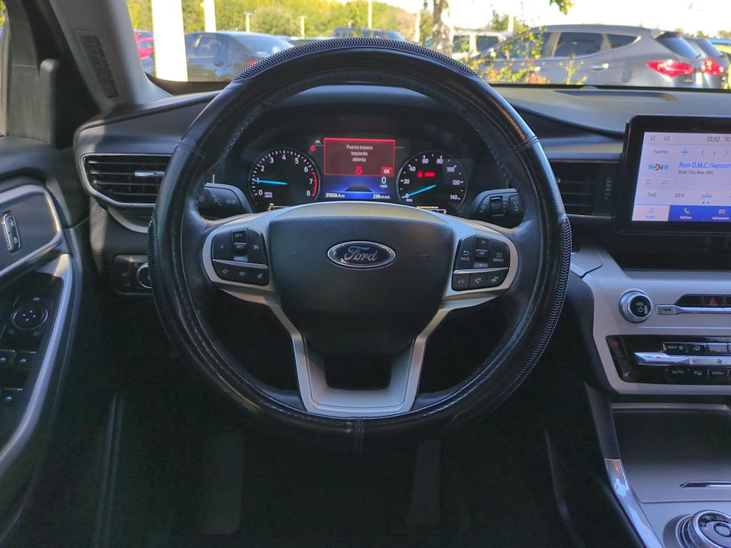 Thumbnail: 2022 Ford Explorer - 8