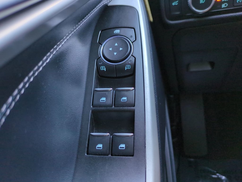 Thumbnail: 2022 Ford Explorer - 23