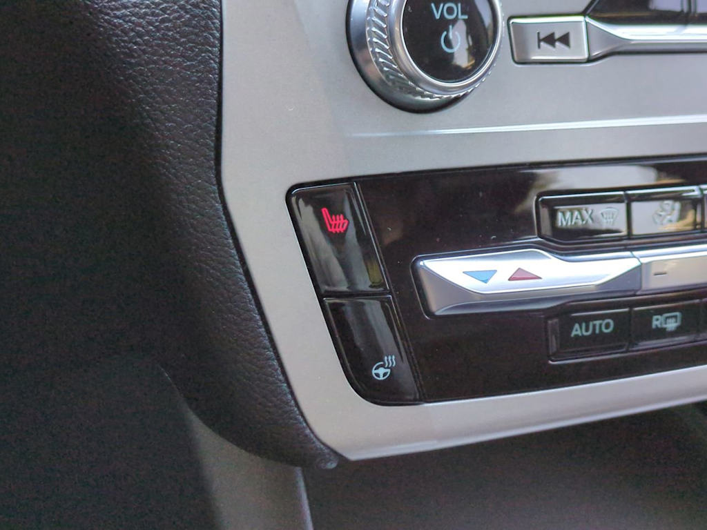 Thumbnail: 2022 Ford Explorer - 22