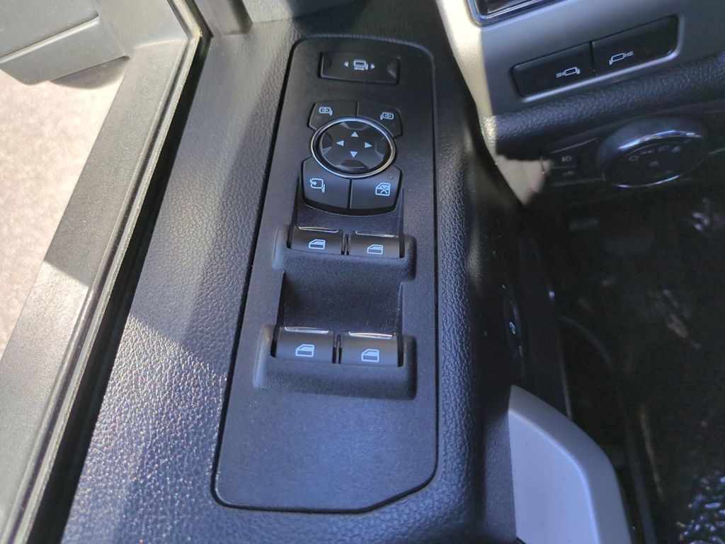 Thumbnail: 2019 Ford F-350 - 25