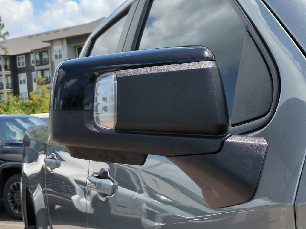 Thumbnail: 2025 Chevrolet Silverado 1500 - 19