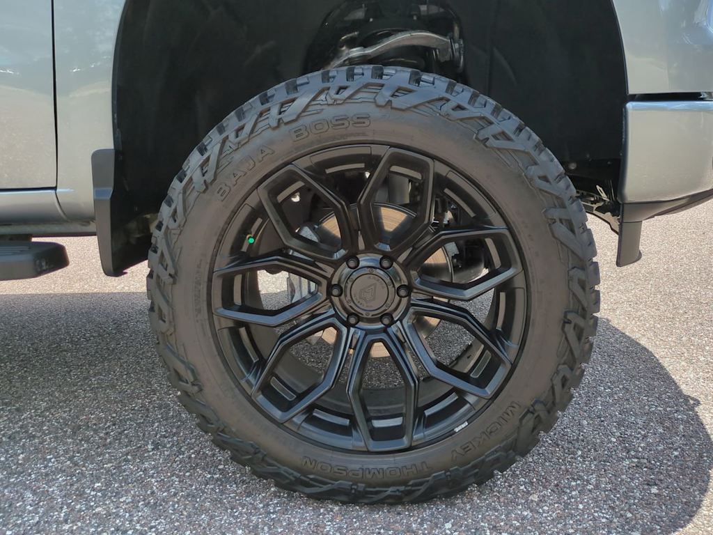 Thumbnail: 2025 Chevrolet Silverado 1500 - 8
