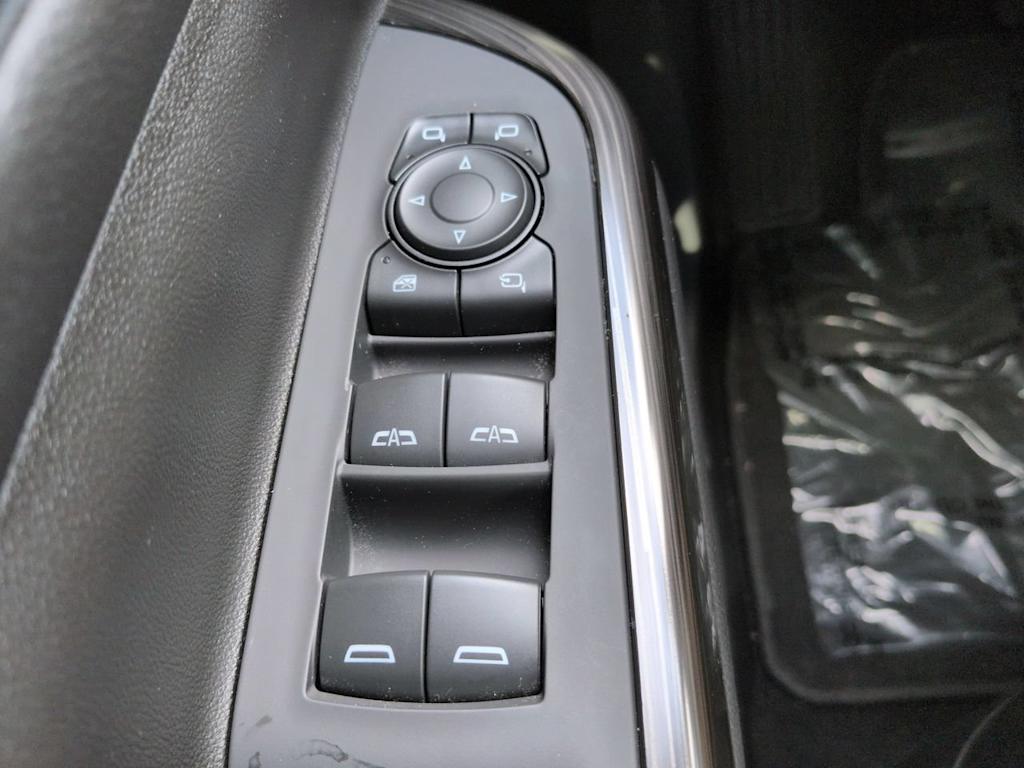 Thumbnail: 2021 GMC Acadia - 26