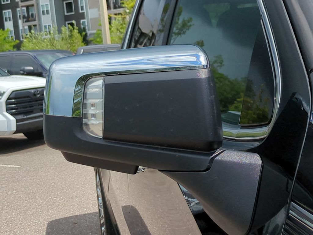 Thumbnail: 2025 GMC Sierra 1500 - 19