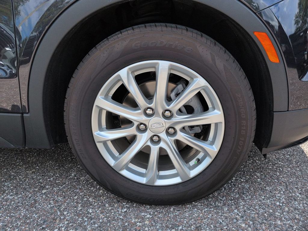 Thumbnail: 2023 Cadillac XT4 - 8