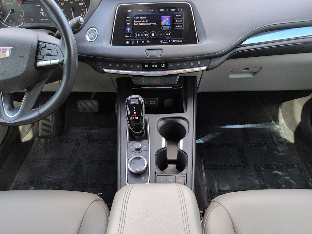 Thumbnail: 2023 Cadillac XT4 - 13