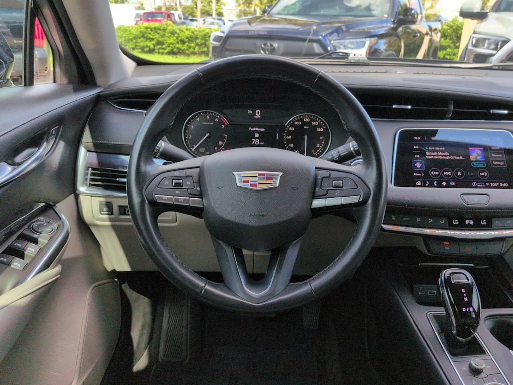 Thumbnail: 2023 Cadillac XT4 - 9