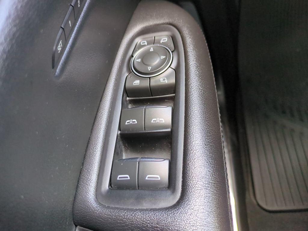 Thumbnail: 2018 Cadillac XT5 - 25