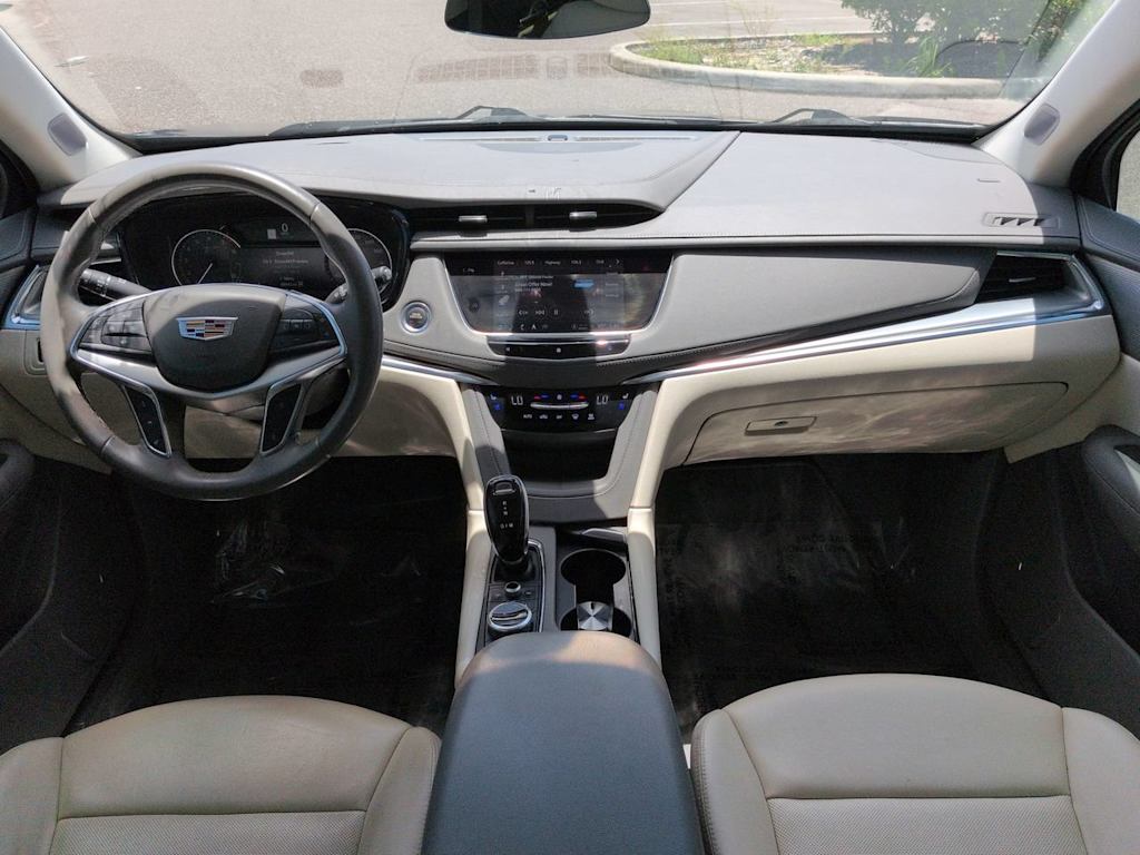 Thumbnail: 2021 Cadillac XT5 - 2