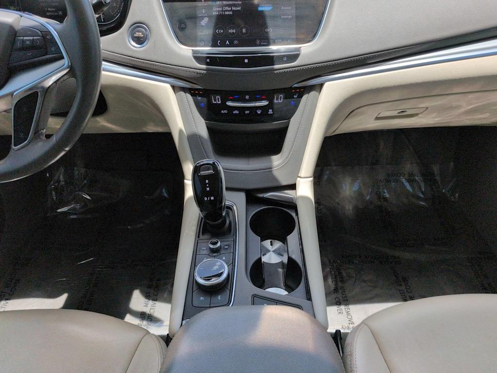 Thumbnail: 2021 Cadillac XT5 - 13