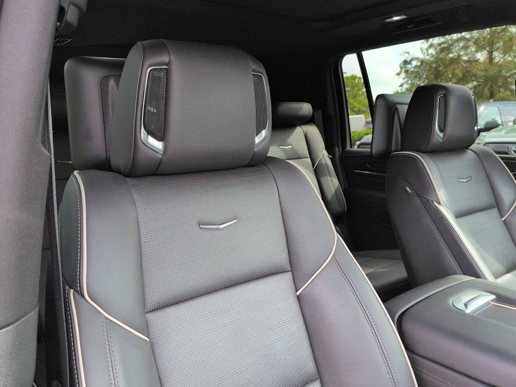 Thumbnail: 2023 Cadillac Escalade - 10