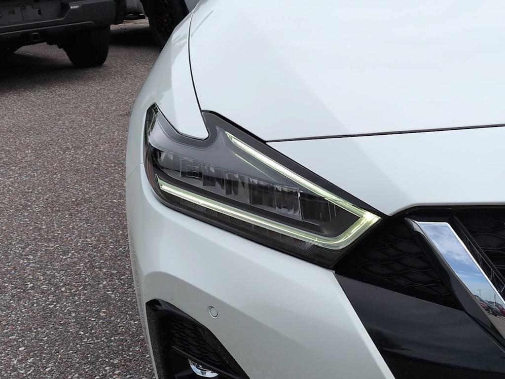 Thumbnail: 2023 Nissan Maxima - 17