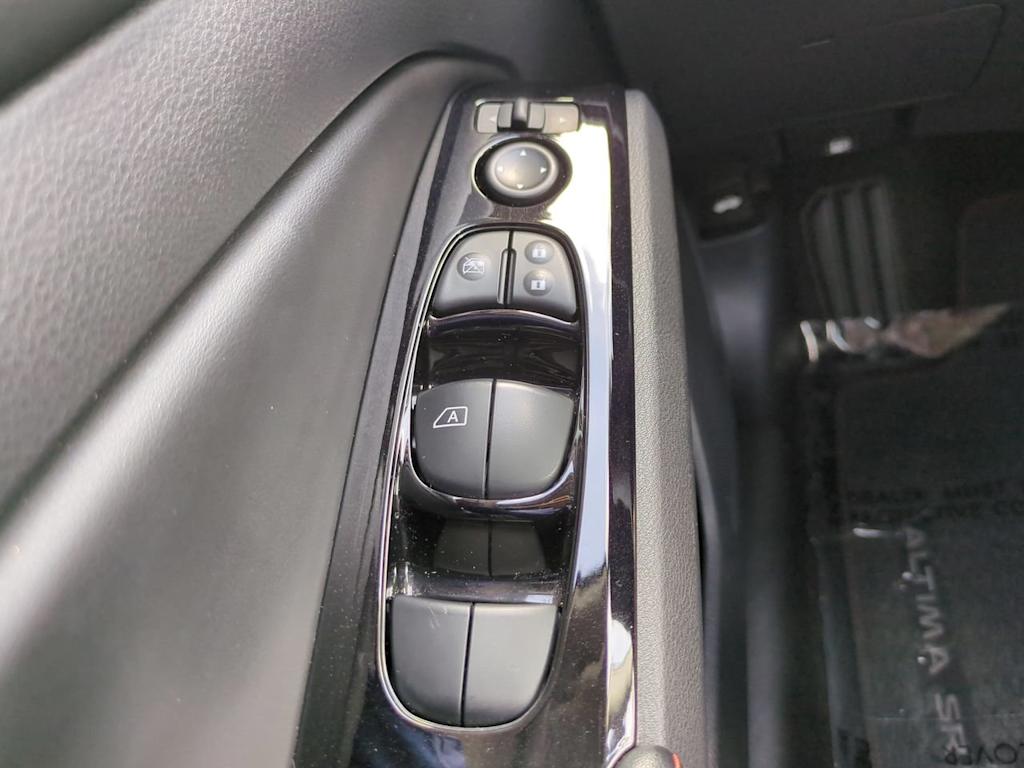 Thumbnail: 2025 Nissan Altima - 23