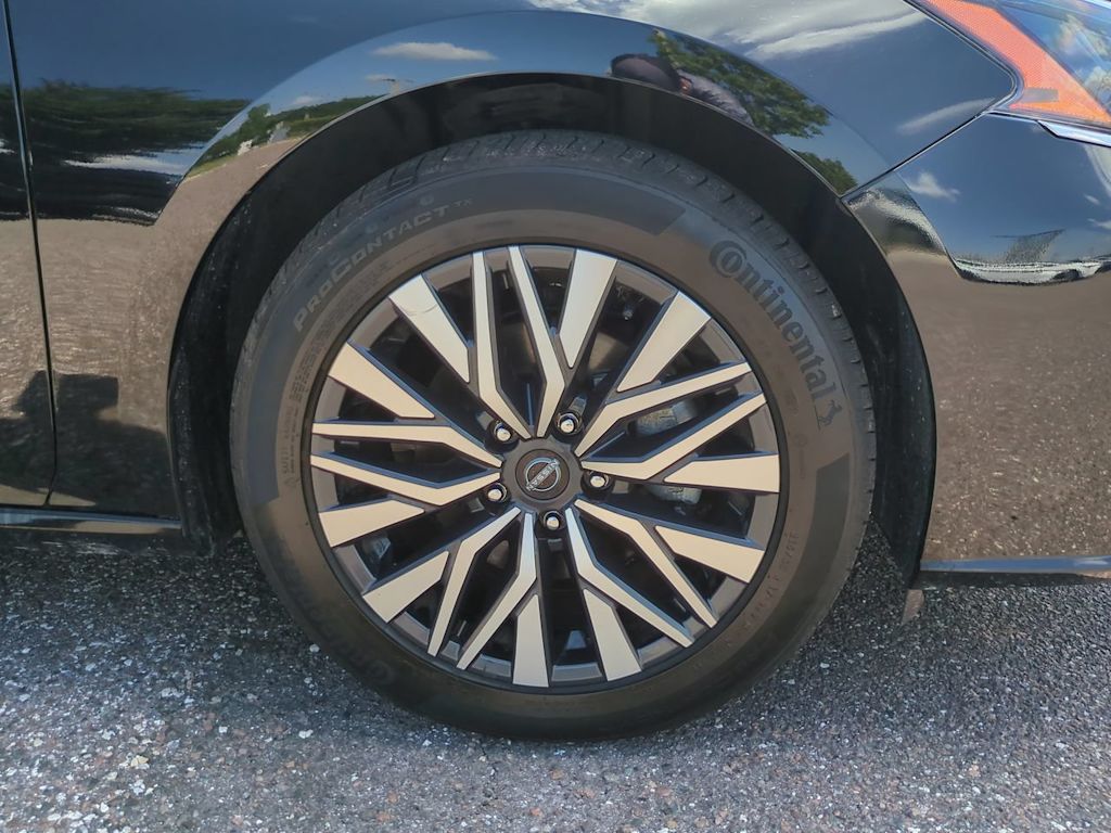 Thumbnail: 2024 Nissan Altima - 8