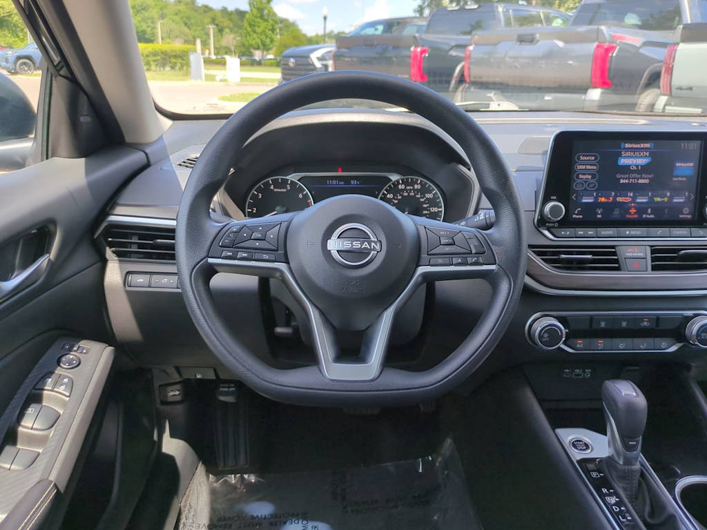 Thumbnail: 2024 Nissan Altima - 9