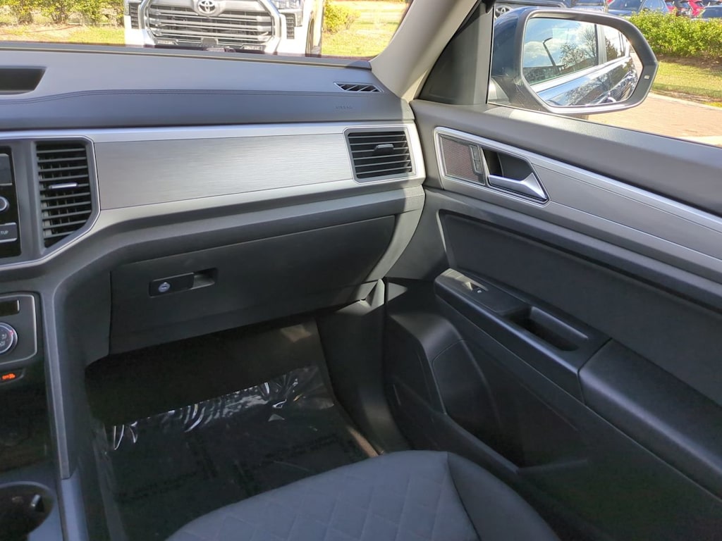 Thumbnail: 2018 Volkswagen Atlas - 21