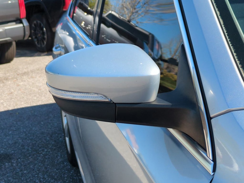 Thumbnail: 2013 Volkswagen Passat - 19