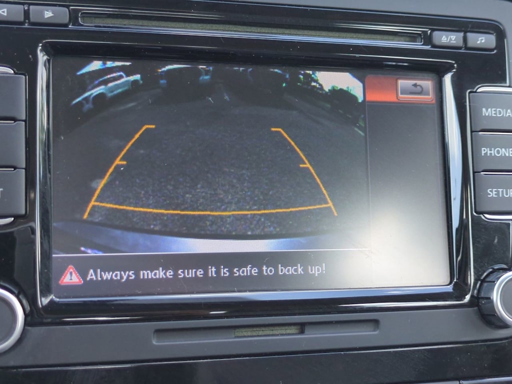 Thumbnail: 2014 Volkswagen Passat - 21
