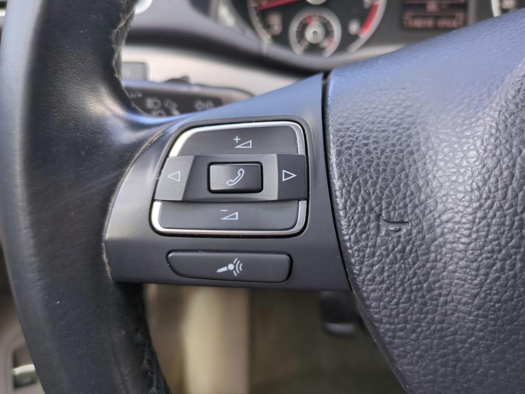 Thumbnail: 2014 Volkswagen Passat - 24