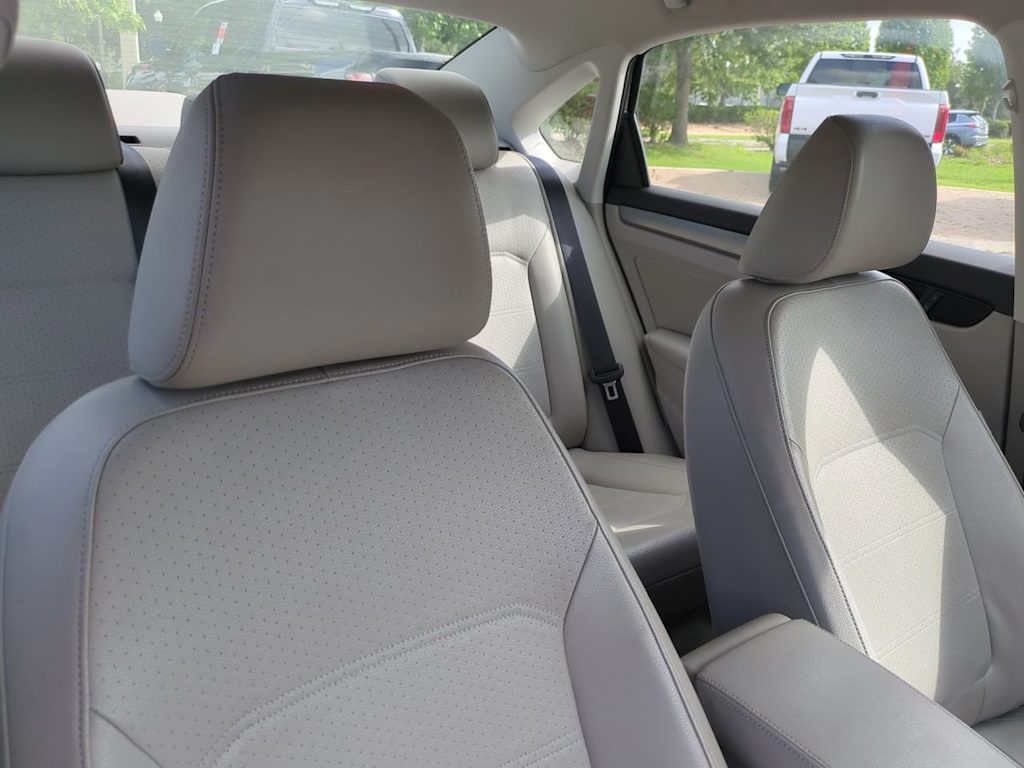 Thumbnail: 2014 Volkswagen Passat - 9