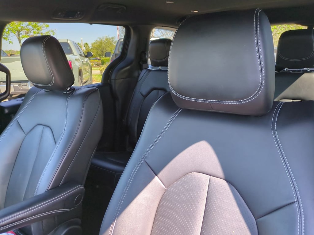 Thumbnail: 2025 Chrysler Pacifica - 11