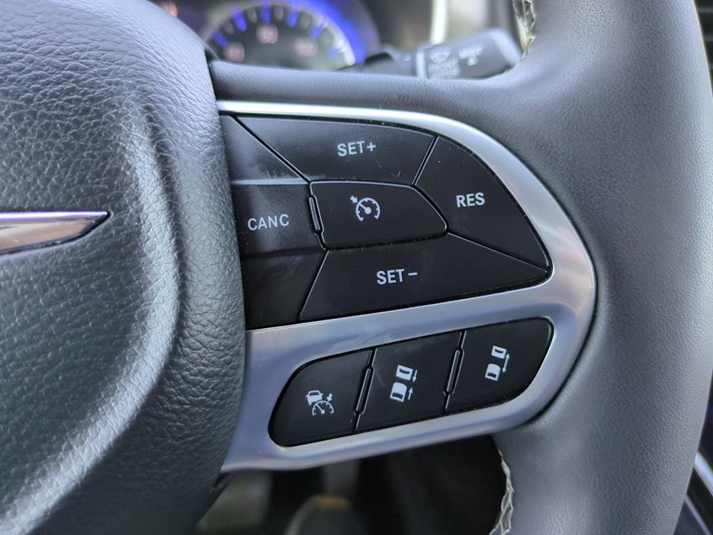 Thumbnail: 2025 Chrysler Pacifica - 27