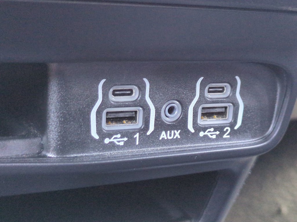 Thumbnail: 2025 Chrysler Pacifica - 7