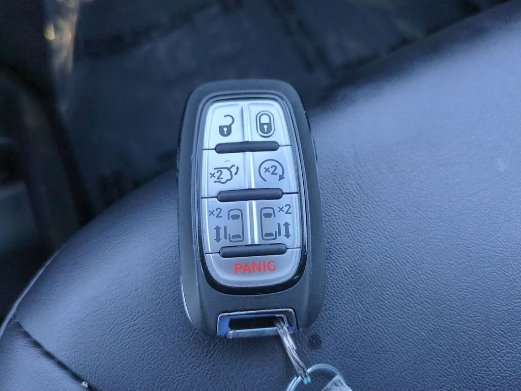 Thumbnail: 2025 Chrysler Pacifica - 17