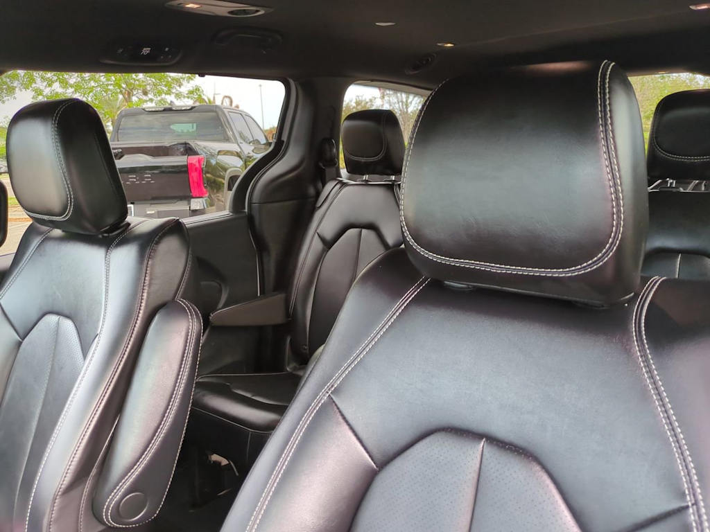 Thumbnail: 2025 Chrysler Pacifica - 10