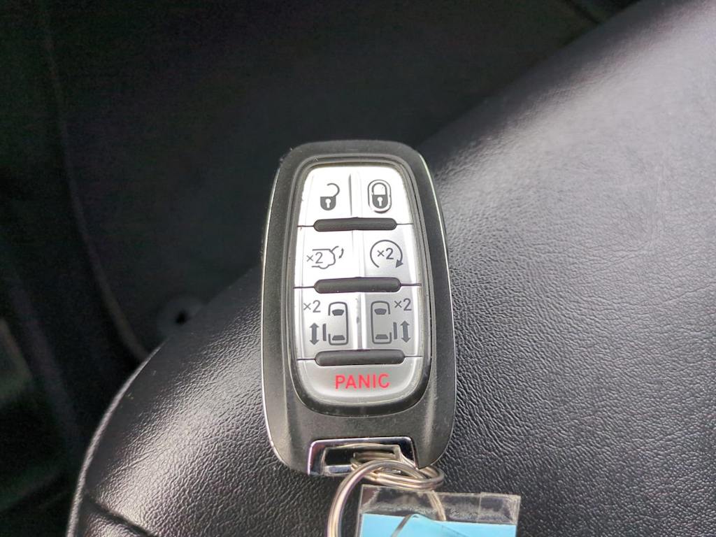 Thumbnail: 2025 Chrysler Pacifica - 15