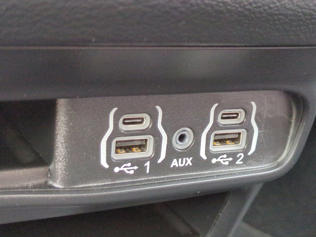 Thumbnail: 2025 Chrysler Pacifica - 23