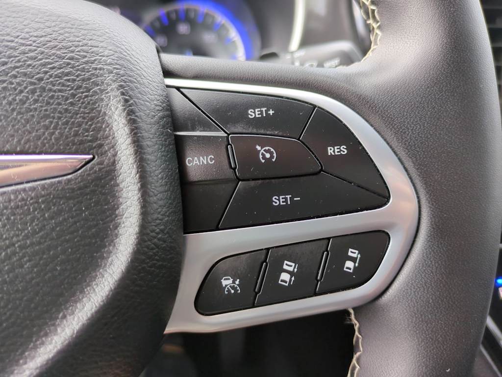 Thumbnail: 2025 Chrysler Pacifica - 27