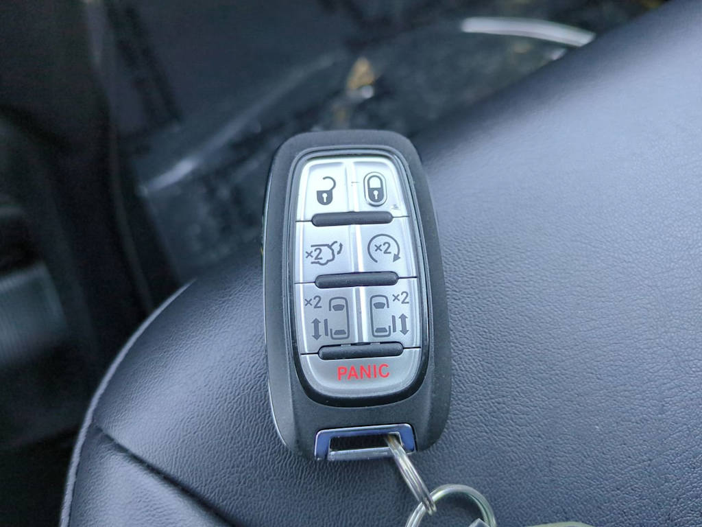 Thumbnail: 2025 Chrysler Pacifica - 15