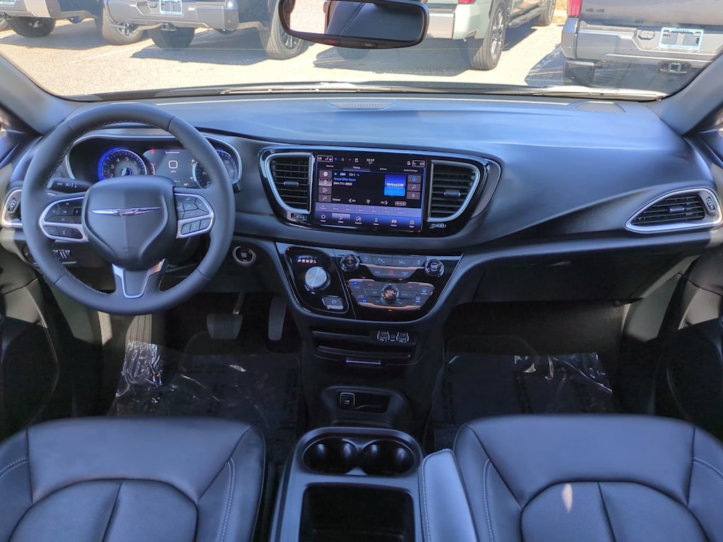 Thumbnail: 2025 Chrysler Pacifica - 2