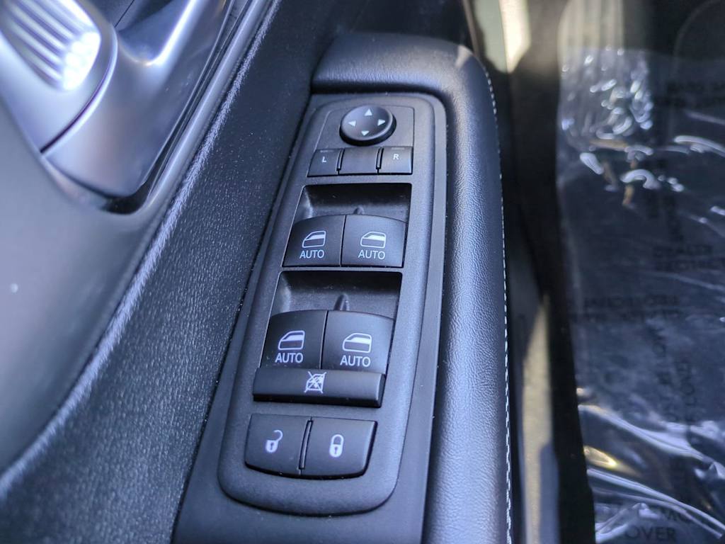 Thumbnail: 2025 Chrysler Pacifica - 24