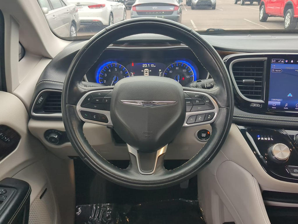 2022 Chrysler Pacifica Limited 8