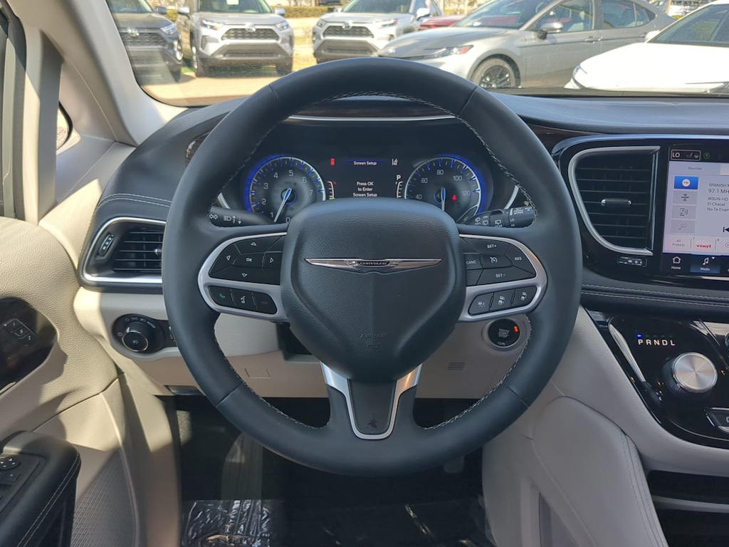 2023 Chrysler Pacifica Limited 8