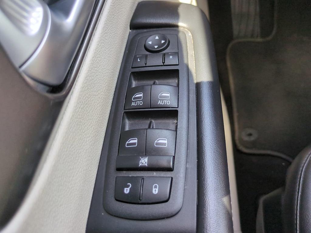 Thumbnail: 2024 Chrysler Pacifica - 24