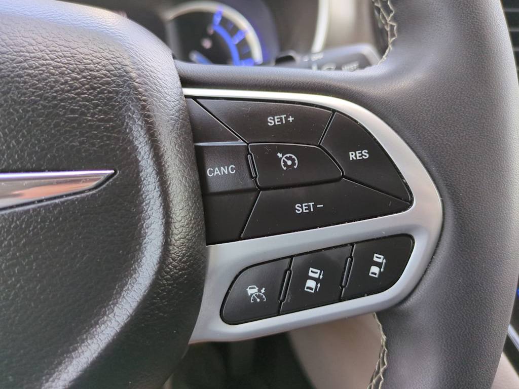 Thumbnail: 2024 Chrysler Pacifica - 26
