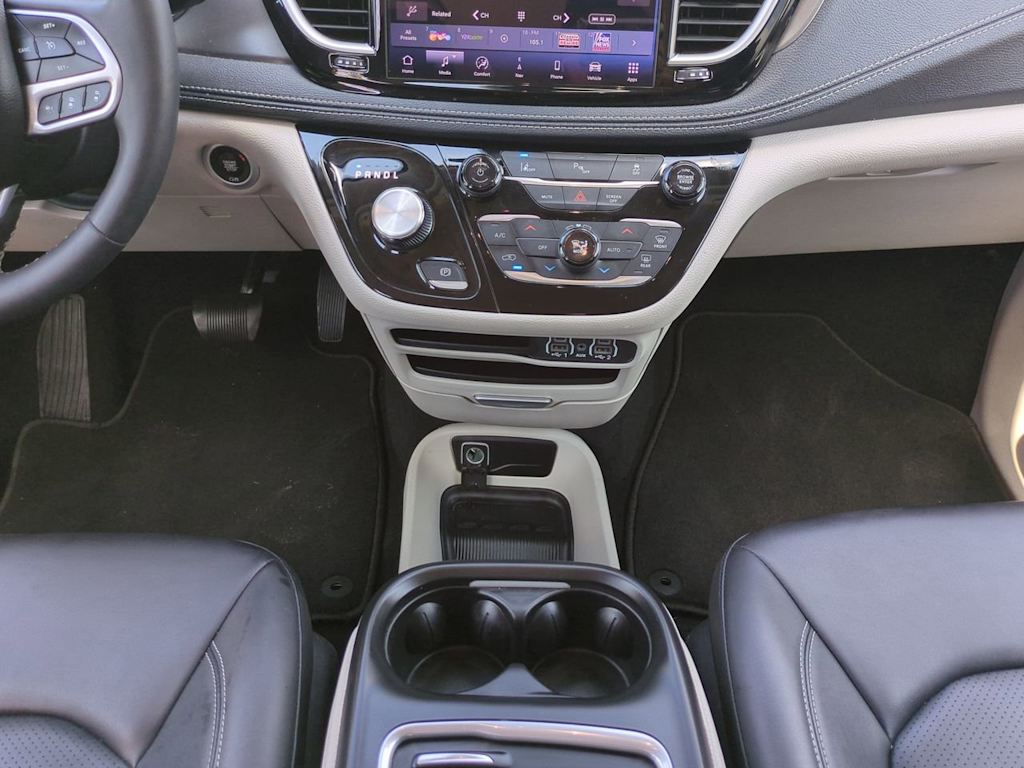 Thumbnail: 2024 Chrysler Pacifica - 12
