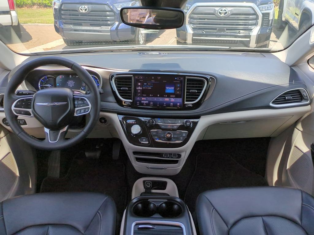 Thumbnail: 2024 Chrysler Pacifica - 2