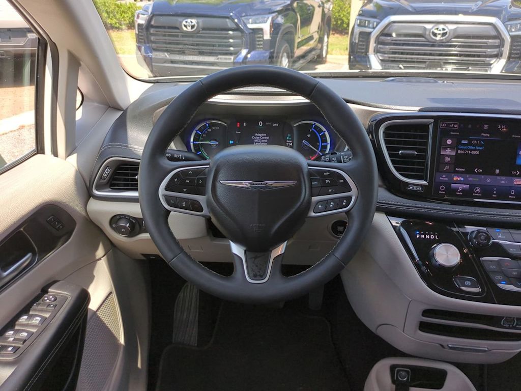 Thumbnail: 2024 Chrysler Pacifica - 7