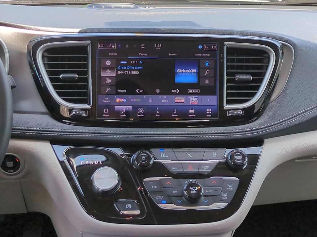 Thumbnail: 2024 Chrysler Pacifica - 11