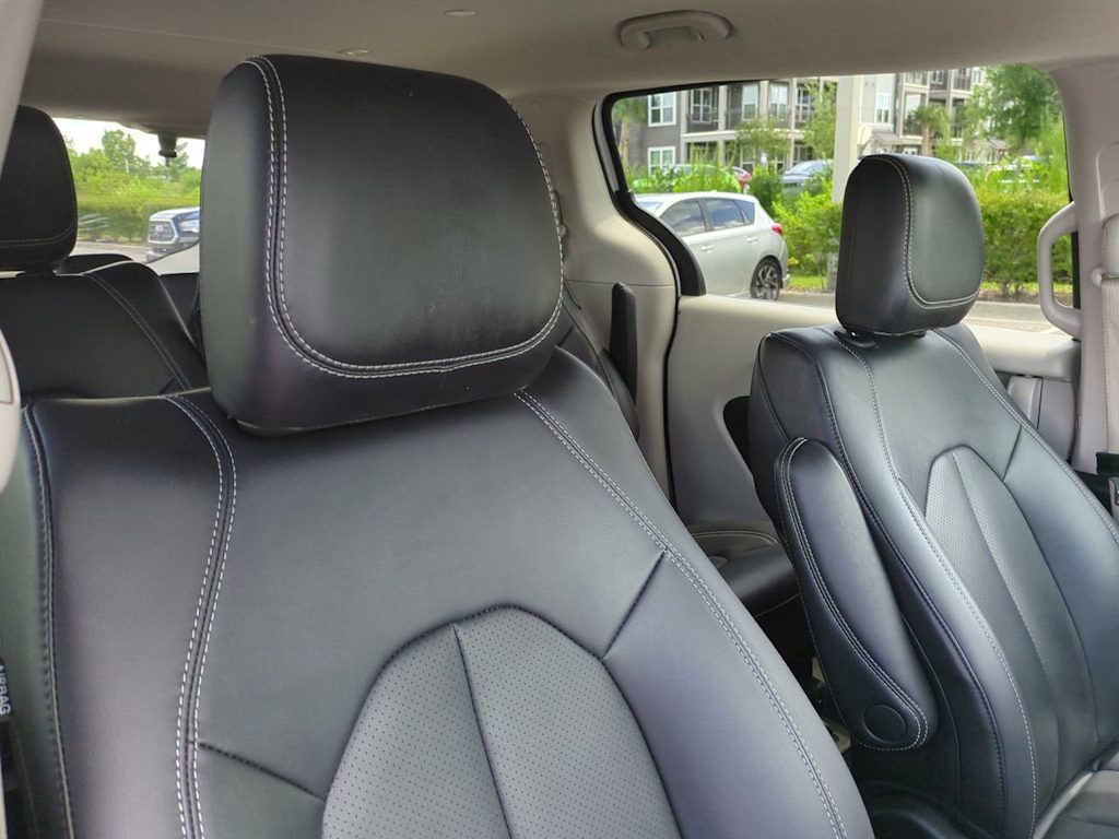 Thumbnail: 2024 Chrysler Pacifica - 9