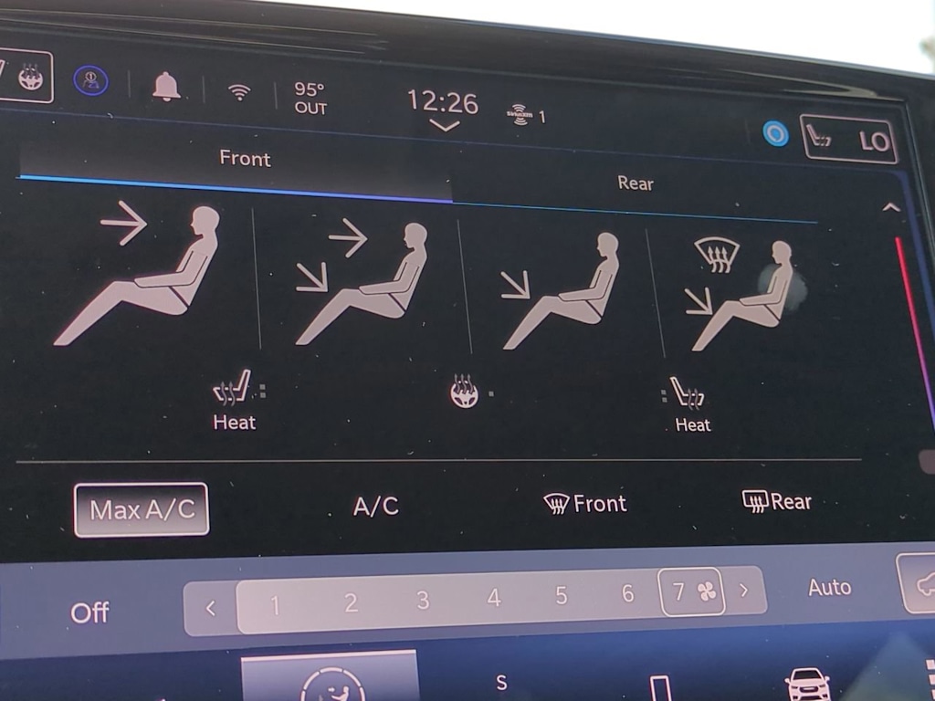 Thumbnail: 2024 Chrysler Pacifica - 25