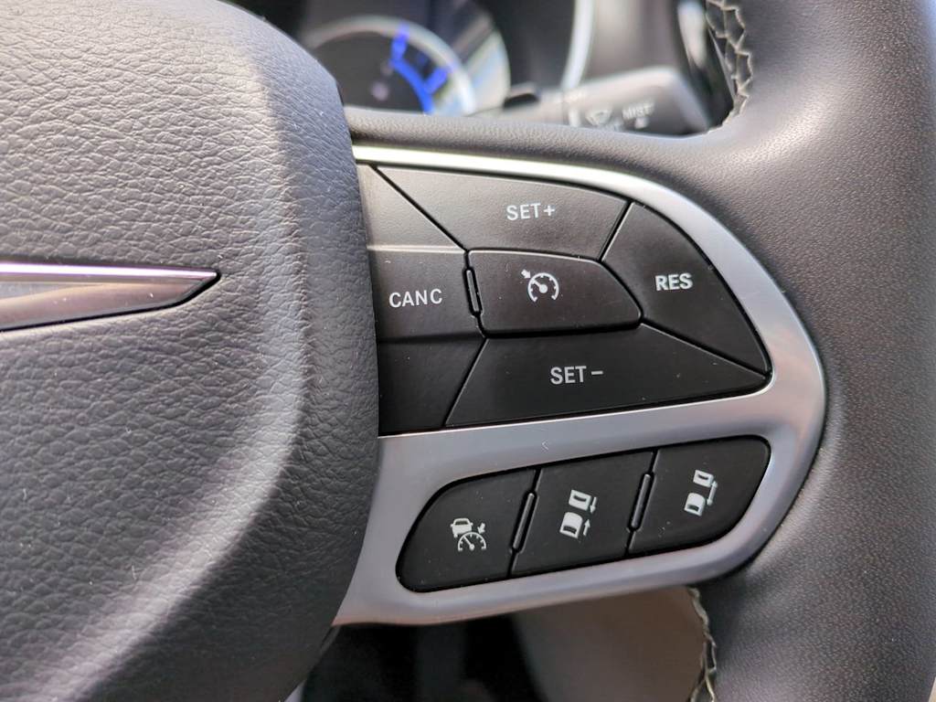 Thumbnail: 2024 Chrysler Pacifica - 28