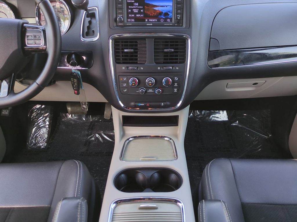 Thumbnail: 2019 Dodge Grand Caravan - 12