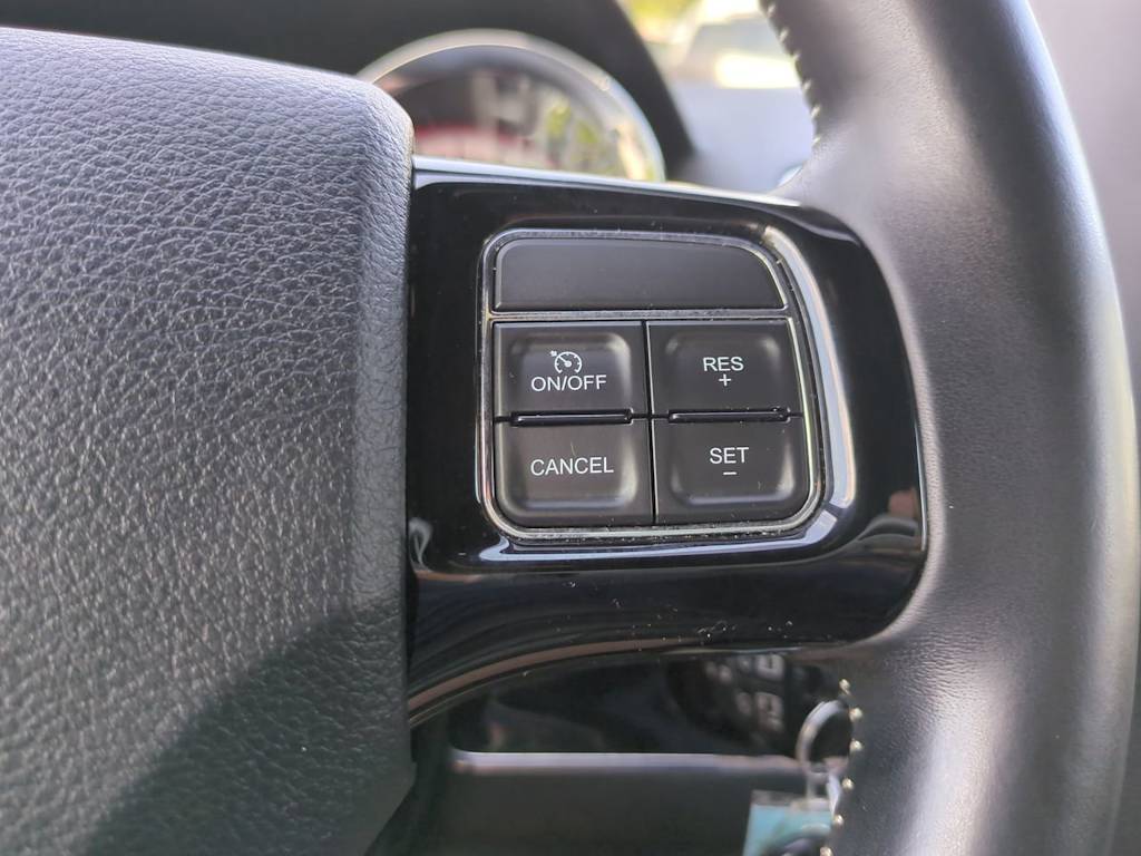 Thumbnail: 2019 Dodge Grand Caravan - 25