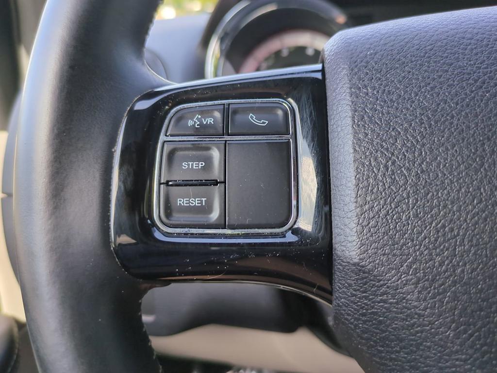 Thumbnail: 2019 Dodge Grand Caravan - 24